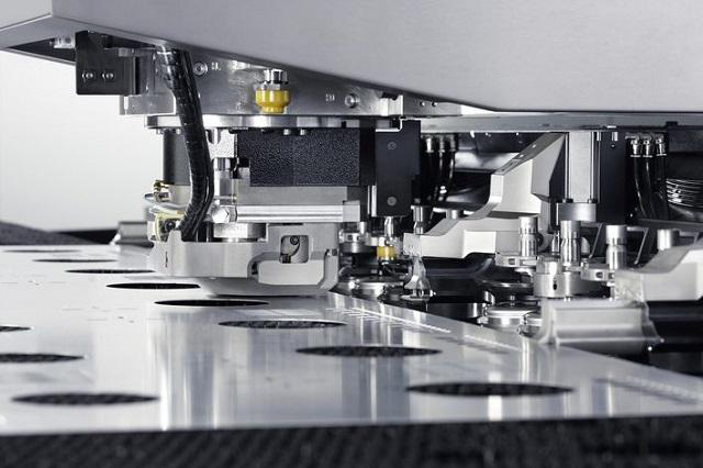 Tìm cơ hội trong thách thức, Vinatech Group chủ động “sân chơi” ngành giá kệ - Ảnh 1.